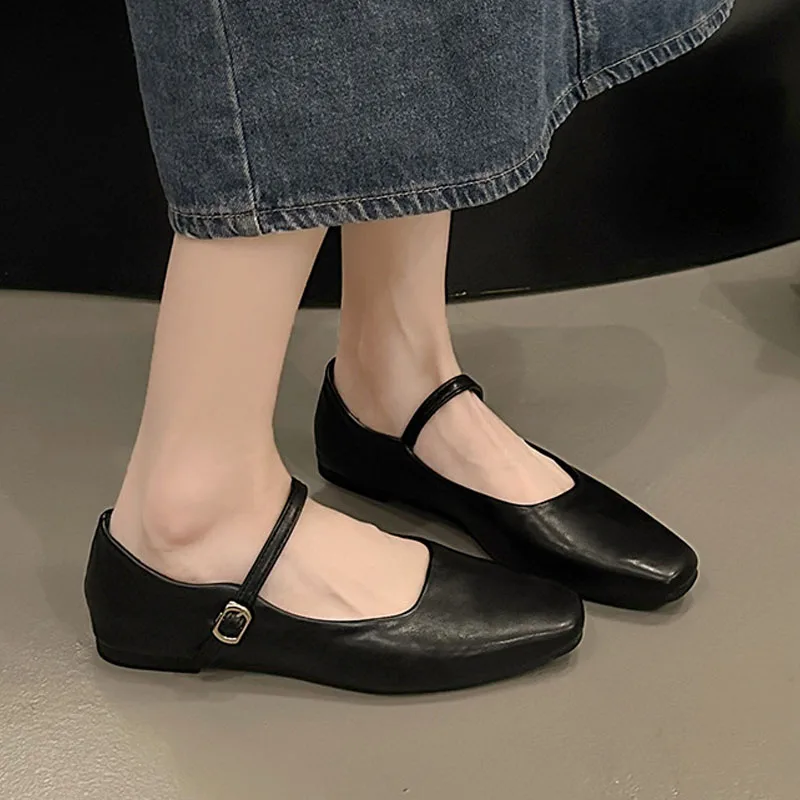 Women Flats French Square Toe  - Leatherwork In French ulasan dan harga